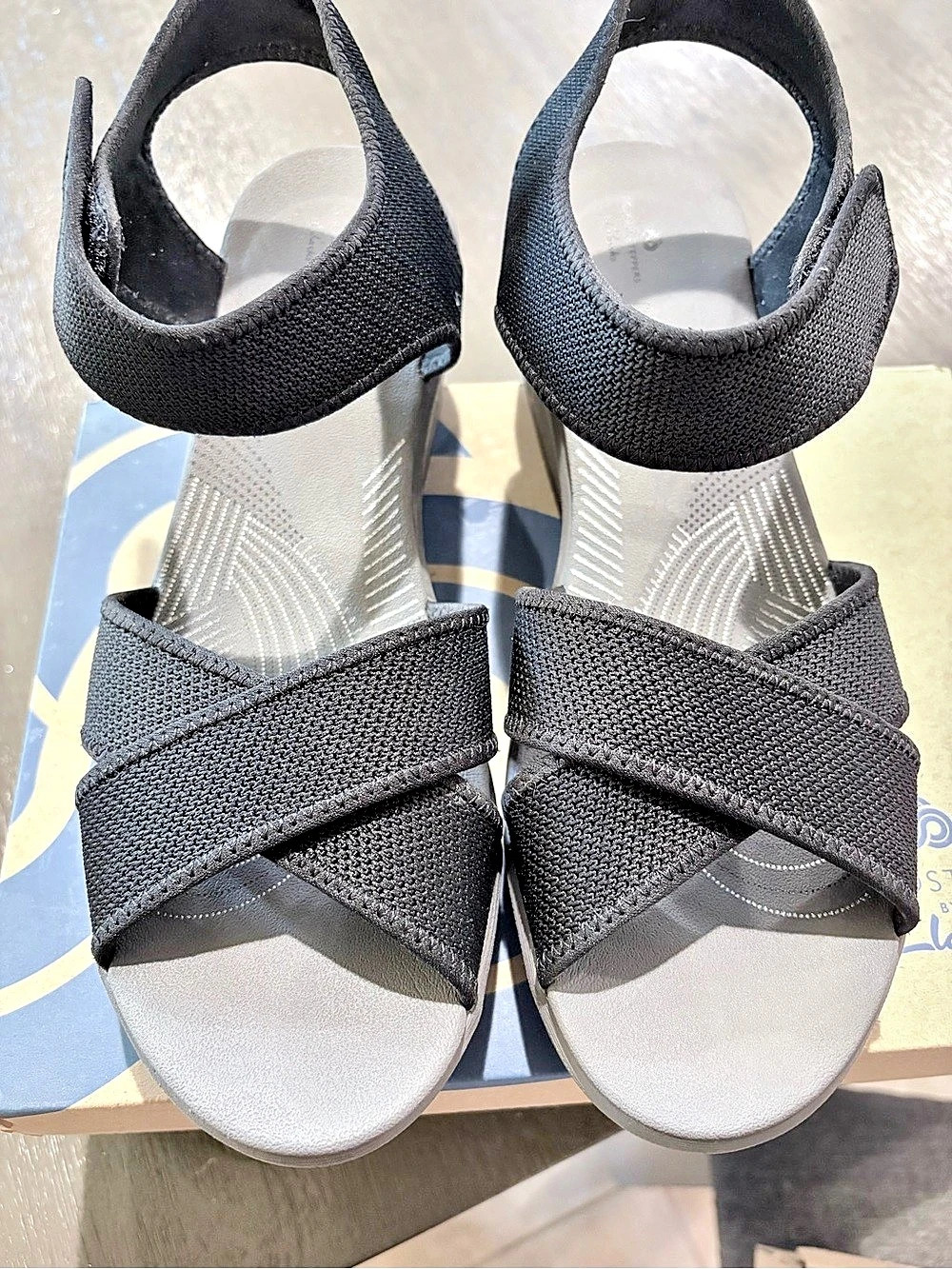 Clarks Step Cali Skye Black & Gray Sandals US 11 M